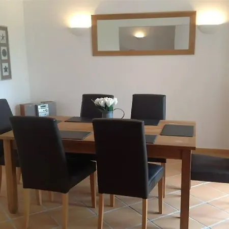 D' El Rey Residences Villa *